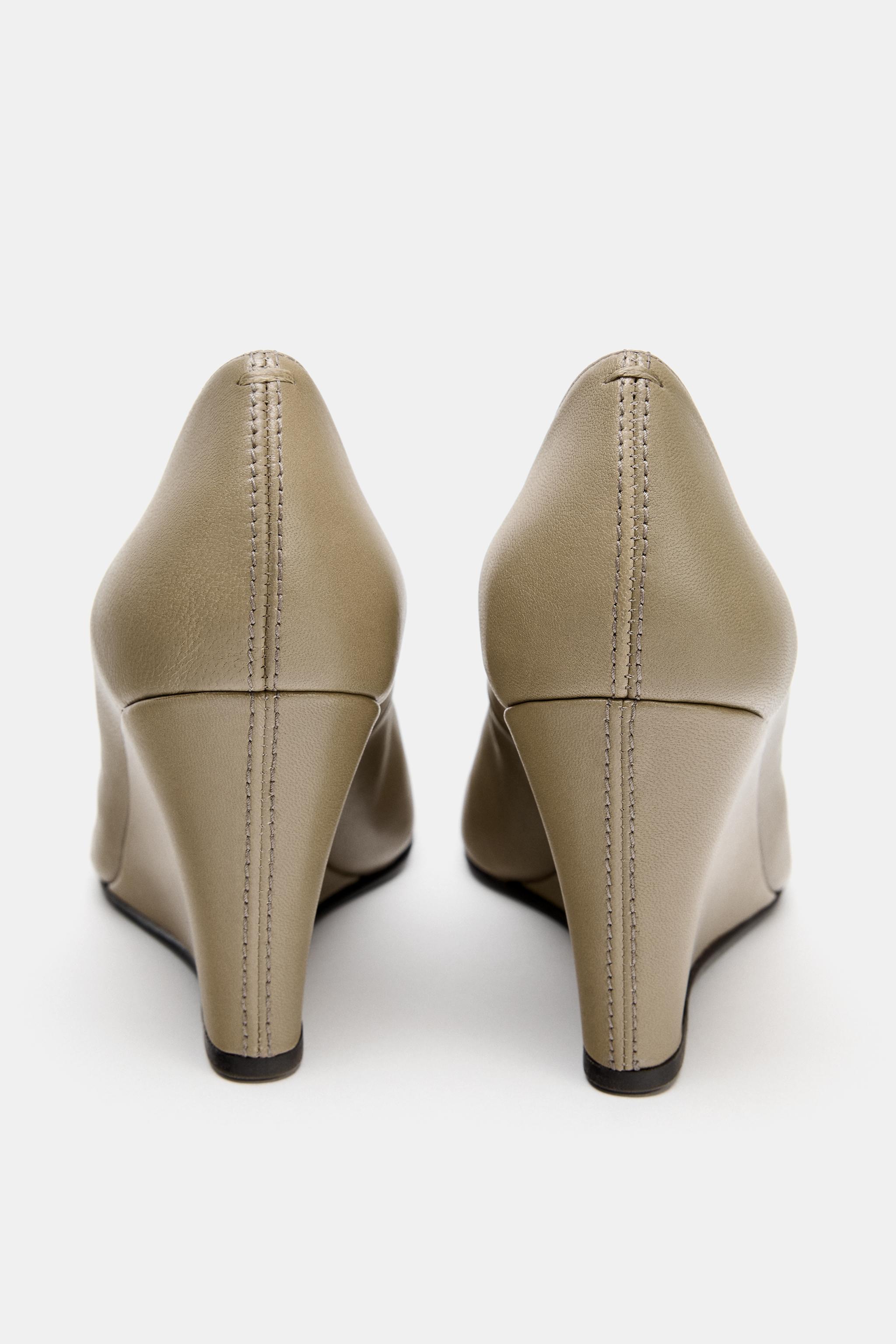 LEATHER WEDGE SHOES